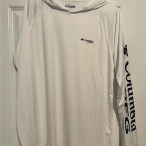 Columbia Classic White performance hoodie long sleeve shirt